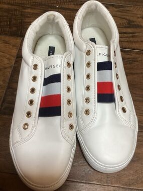Tommy Hilfiger White Slip-On Sneakers with Navy-Red Tricolor Band